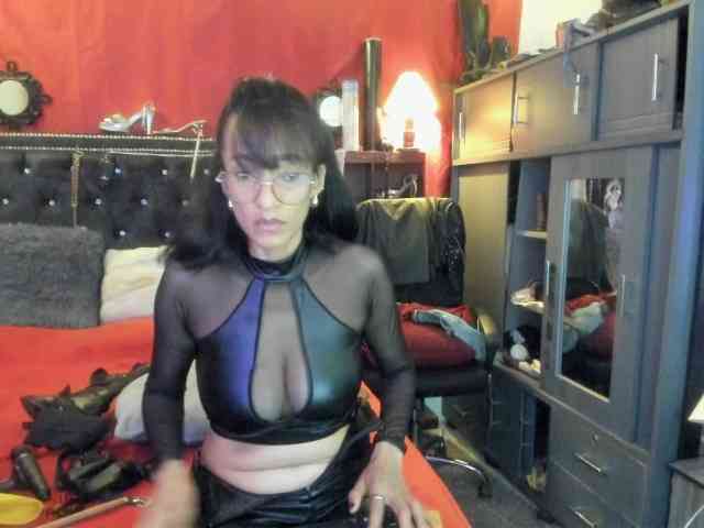 Ameliemartinez webcam