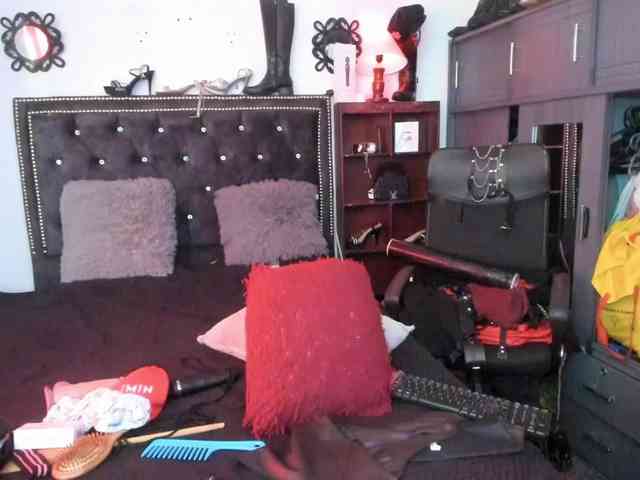 Ameliemartinez webcam