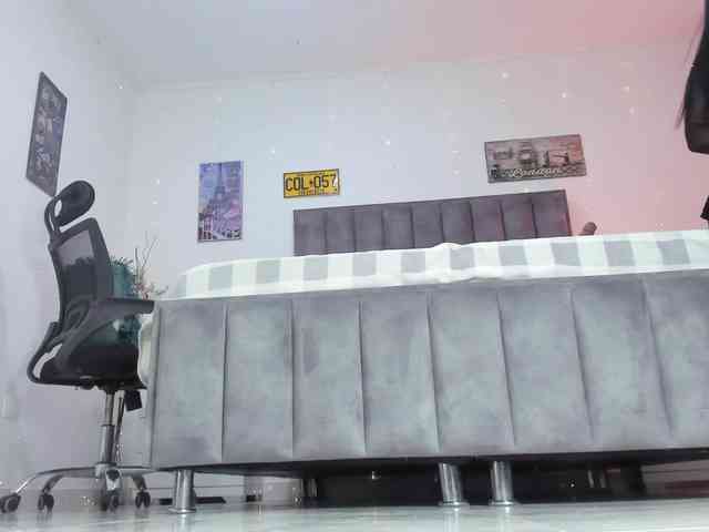 AlexiaSilver webcam