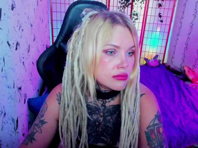 sansevieria live cam on BongaCams