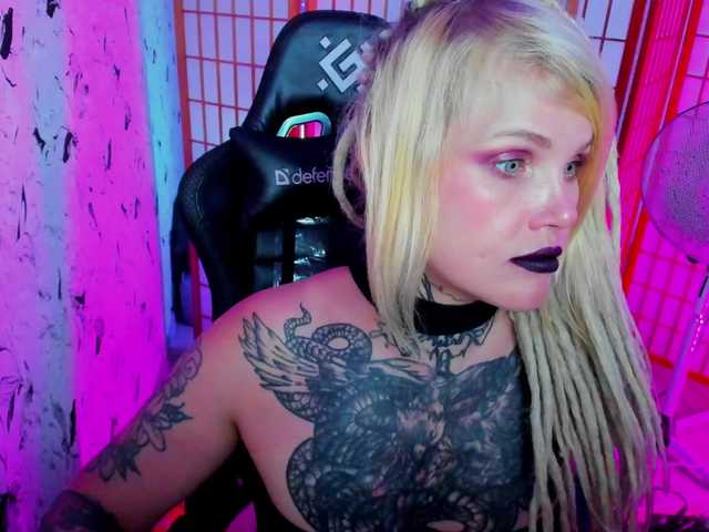 sansevieria live cam on BongaCams