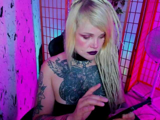 sansevieria live cam on BongaCams