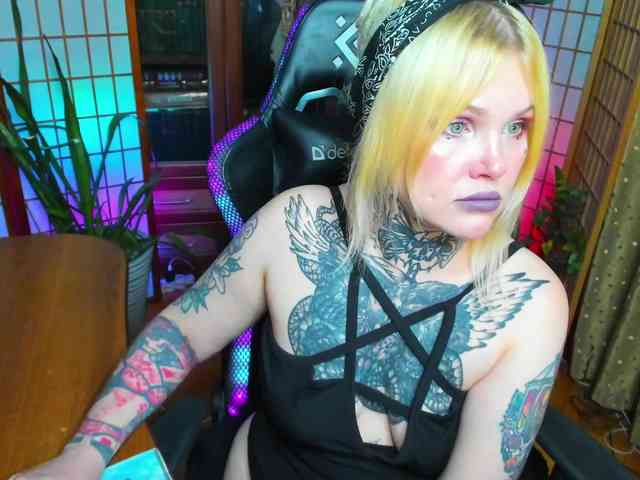 HellGa Live Webcam on BongaCams