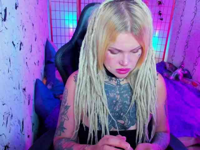 Modella: HellGa