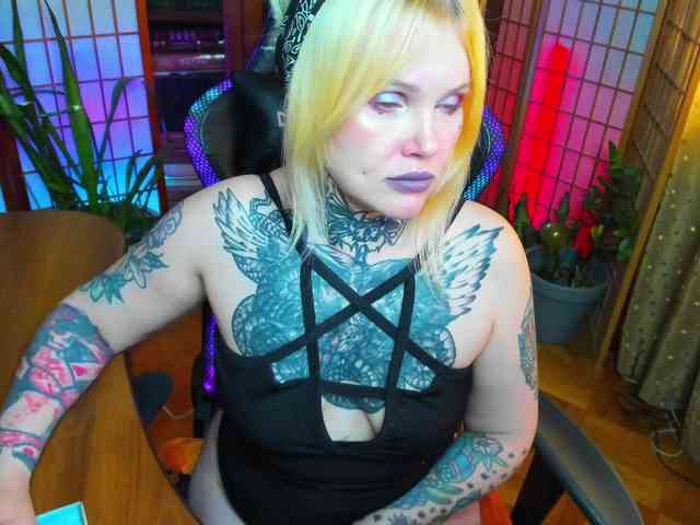 HellGa Live Webcam on BongaCams