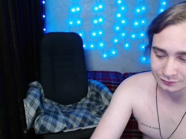 lust444money live cam on BongaCams
