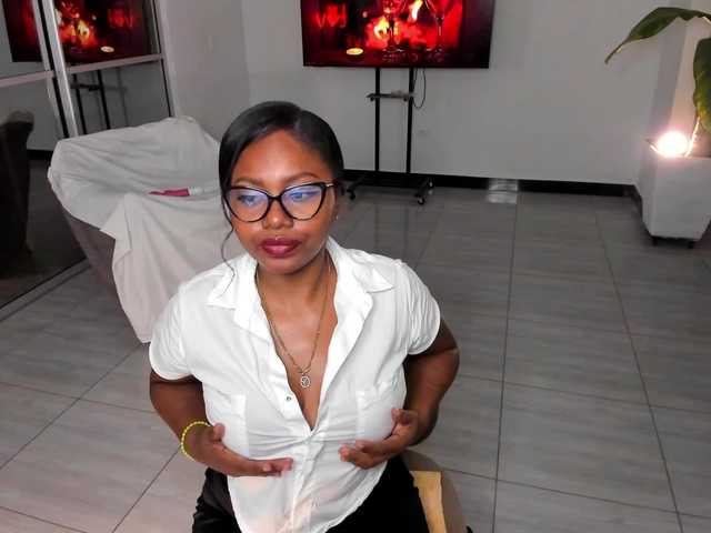 irissmoon777 live cam on BongaCams