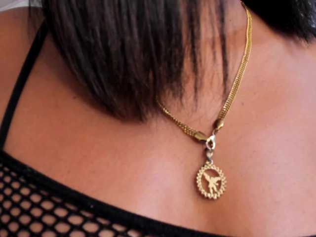 irissmoon777 live cam on BongaCams