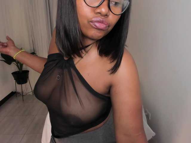 irissmoon777 live cam on BongaCams