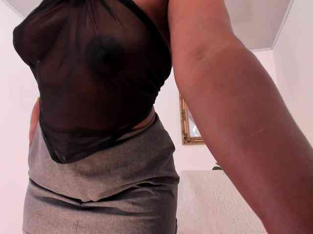 irissmoon777 webcam