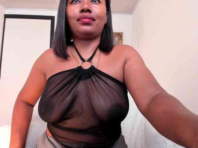 irissmoon777 webcam