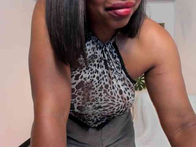 irissmoon777 webcam