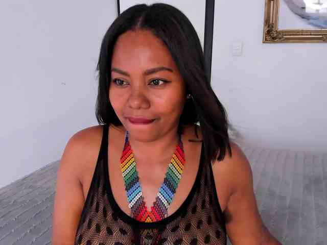 irissmoon777 webcam