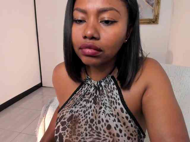 irissmoon777 webcam