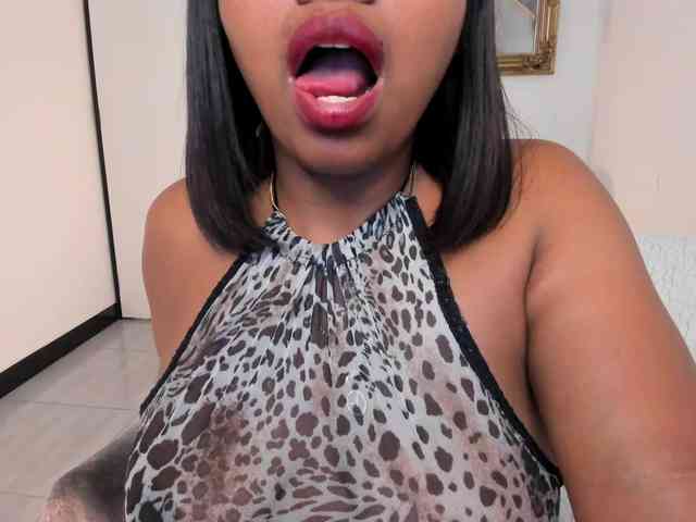 irissmoon777 webcam