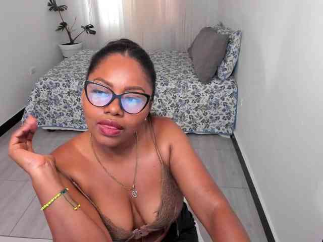 irissmoon777 webcam