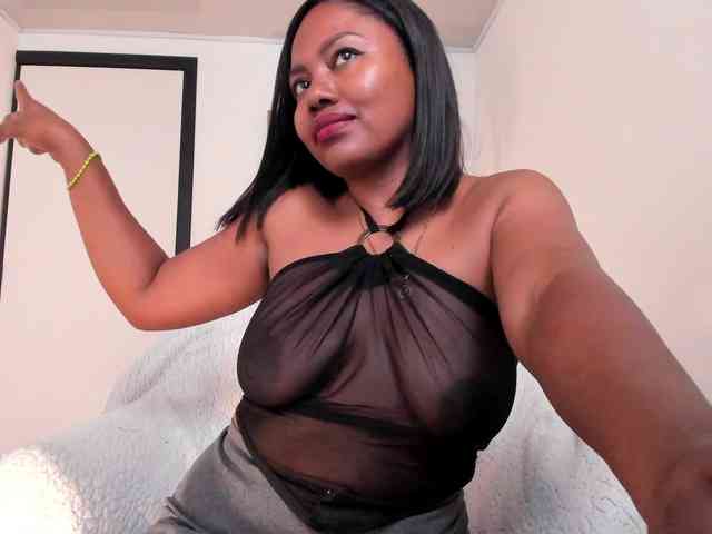 irissmoon777 webcam