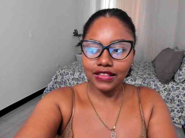 irissmoon777 webcam
