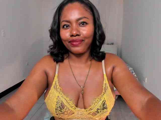 irissmoon777 webcam