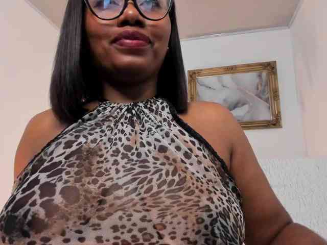 irissmoon777 webcam