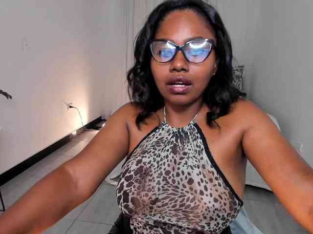 irissmoon777 webcam
