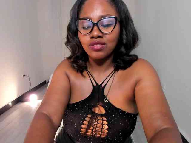 irissmoon777 webcam