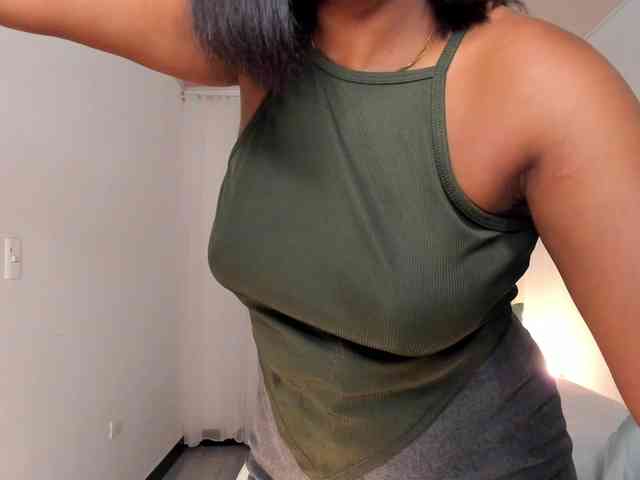 irissmoon777 webcam
