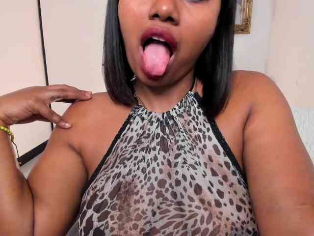 irissmoon777 webcam