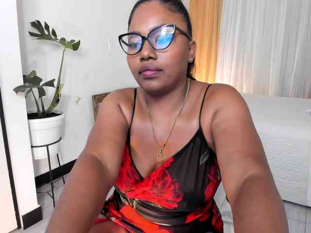 irissmoon777 webcam