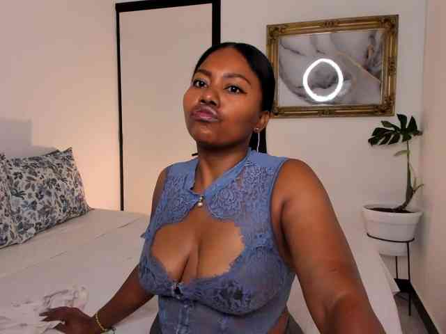irissmoon777 webcam