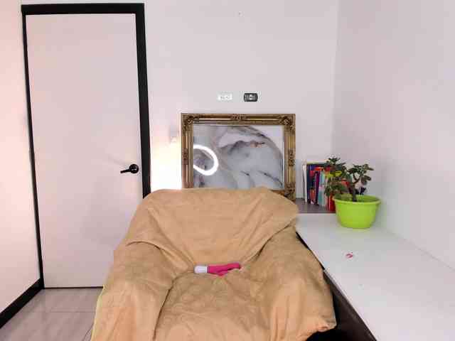 irissmoon777 webcam