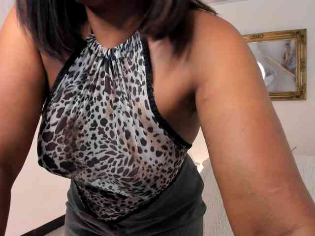 irissmoon777 webcam