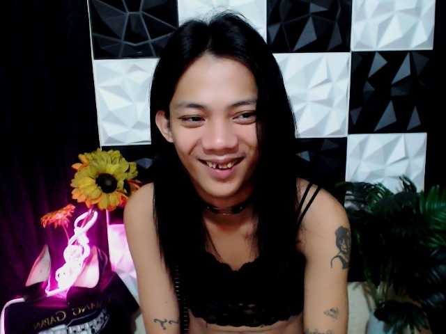 xWILDcucumberx live cam