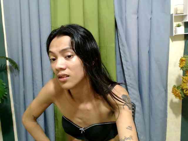 xWILDcucumberx Live Webcam on BongaCams