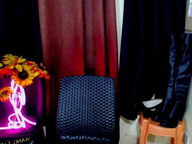 xWILDcucumberx Live Webcam on BongaCams