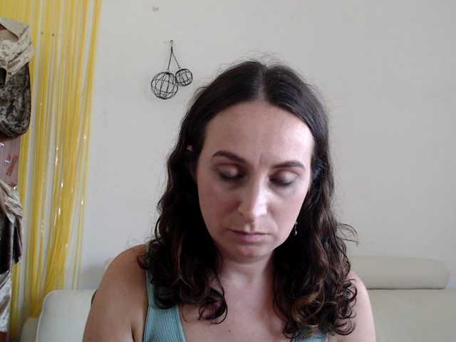 UWillMarryMyAss live cam on BongaCams