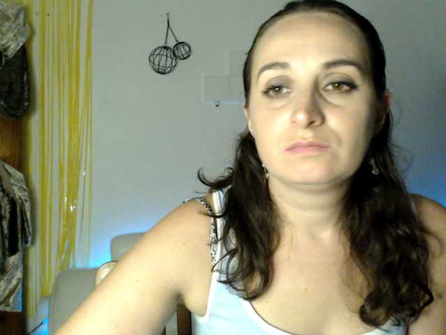 UWillMarryMyAss live cam on BongaCams