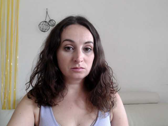 UWillMarryMyAss live cam on BongaCams
