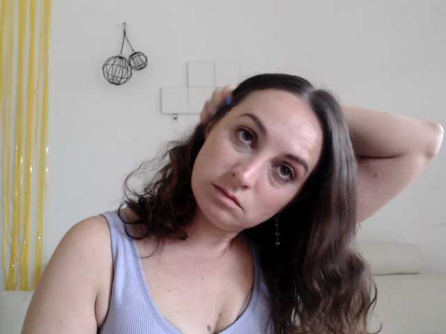 UWillMarryMyAss live cam on BongaCams