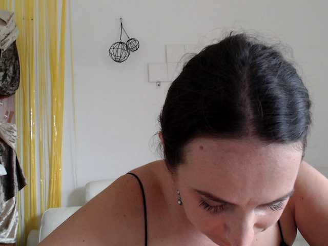 UWillMarryMyAss live cam on BongaCams