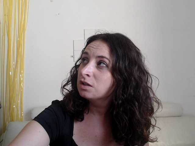 UWillMarryMyAss live cam on BongaCams