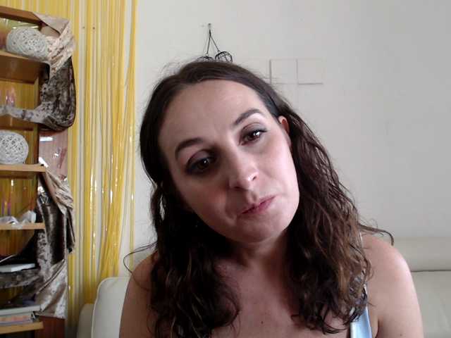 UWillMarryMyAss live cam on BongaCams