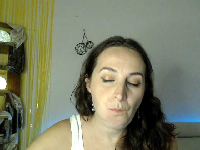 UWillMarryMyAss live cam on BongaCams