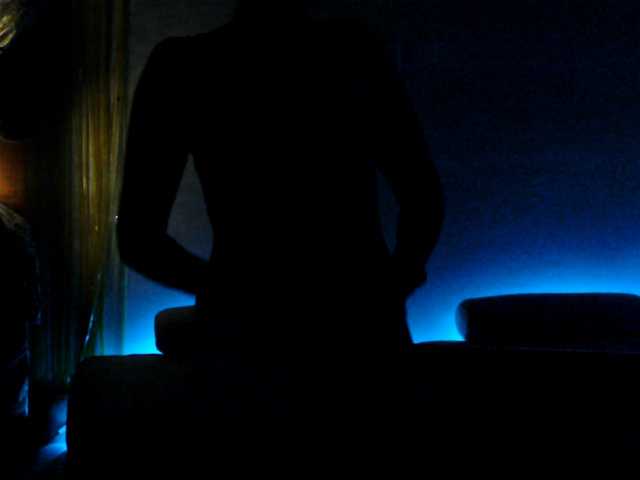 UWillMarryMyAss live cam on BongaCams