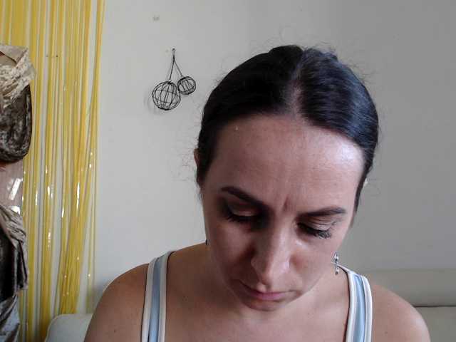 UWillMarryMyAss live cam on BongaCams