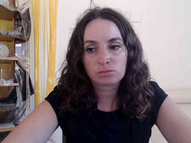 Modella: UWillMarryMyAss