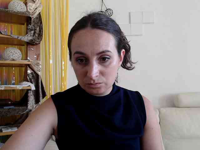 Modella: UWillMarryMyAss
