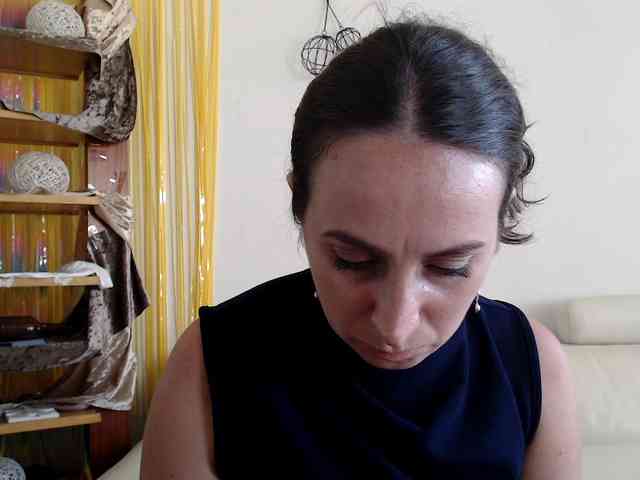 Modella: UWillMarryMyAss