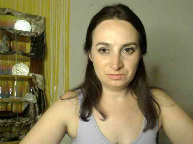 Modella: UWillMarryMyAss