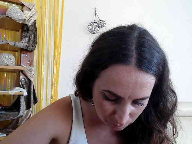 Modella: UWillMarryMyAss